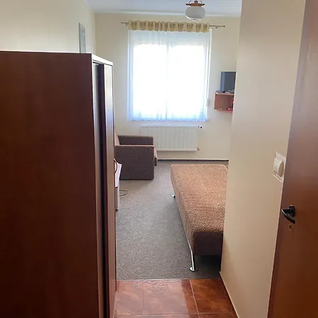 בית אירוח Delfin Goscinne