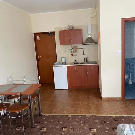 Quarto em Acomodações Particulares Delfin Goscinne