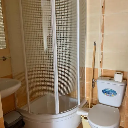 Delfin Goscinne בית אירוח Gąski